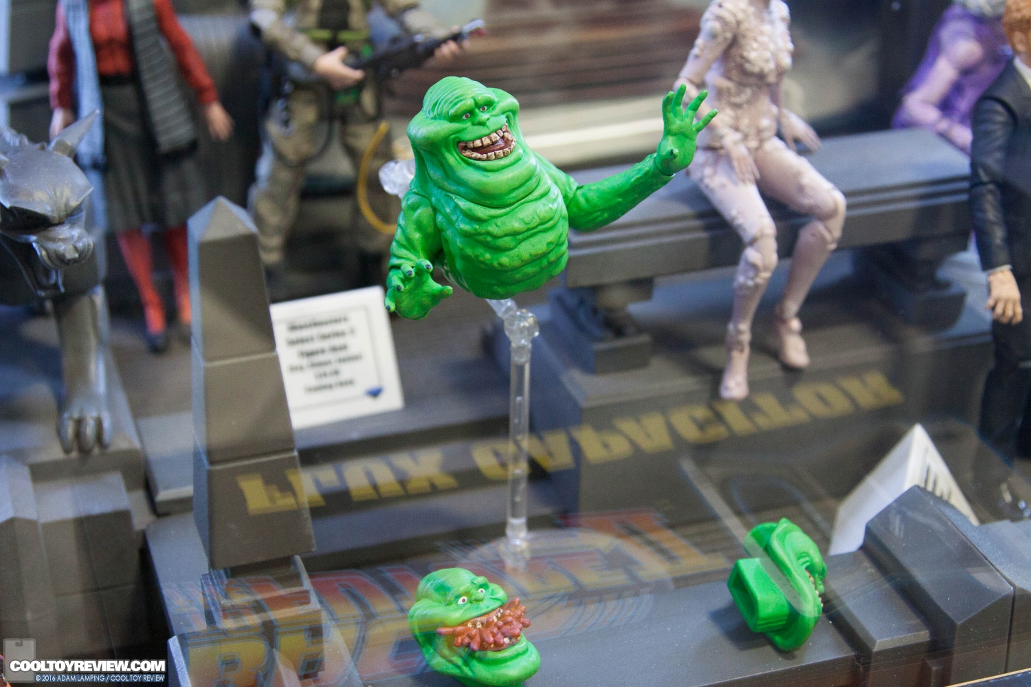 san-diego-comic-con-diamond-select-toys-booth-030.jpg