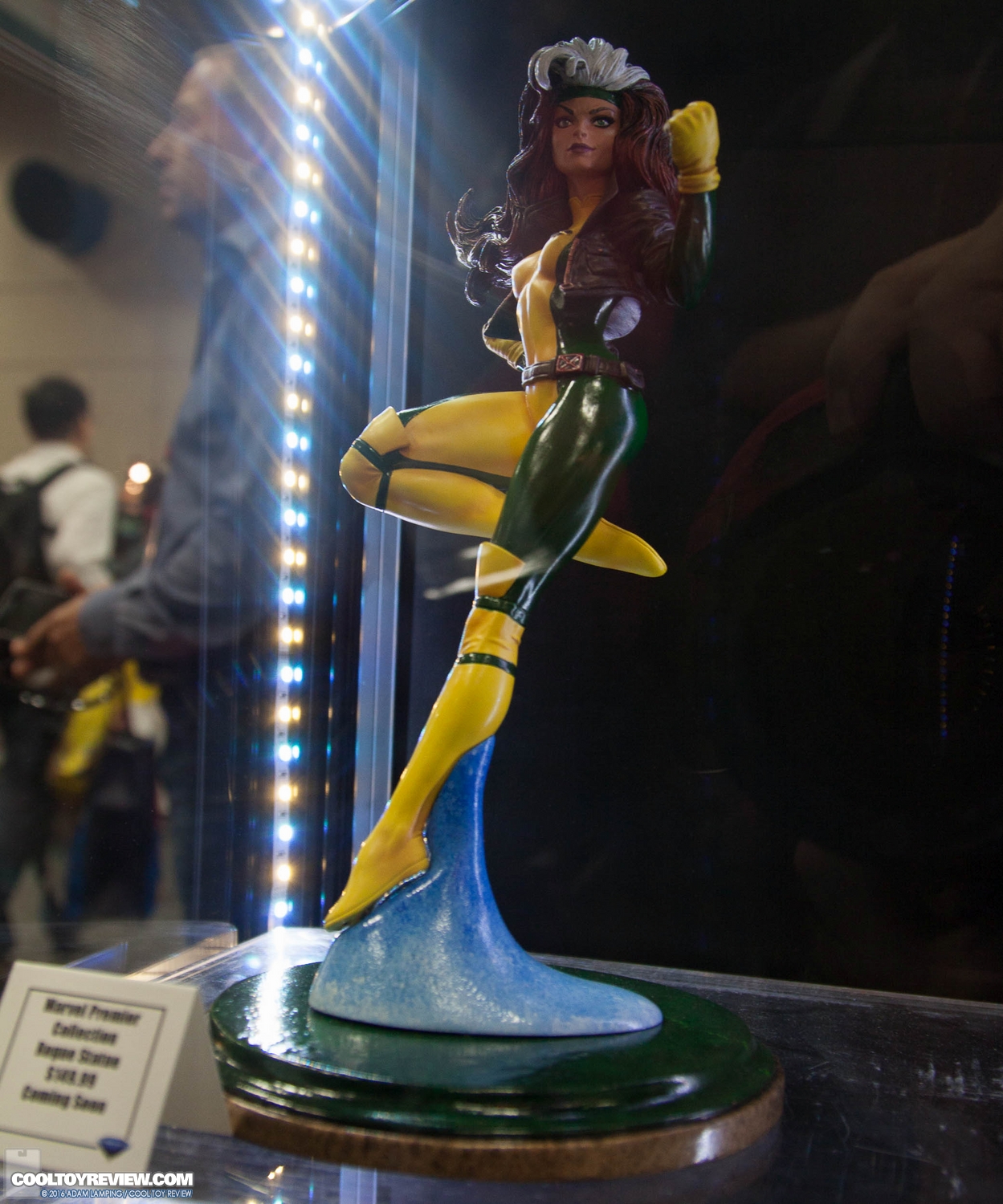 san-diego-comic-con-diamond-select-toys-booth-061.jpg