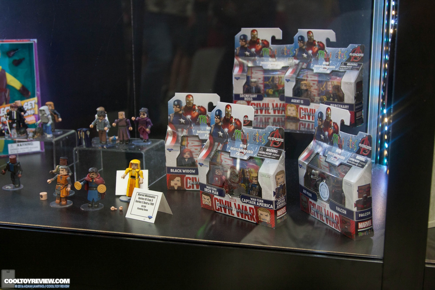 san-diego-comic-con-diamond-select-toys-booth-083.jpg