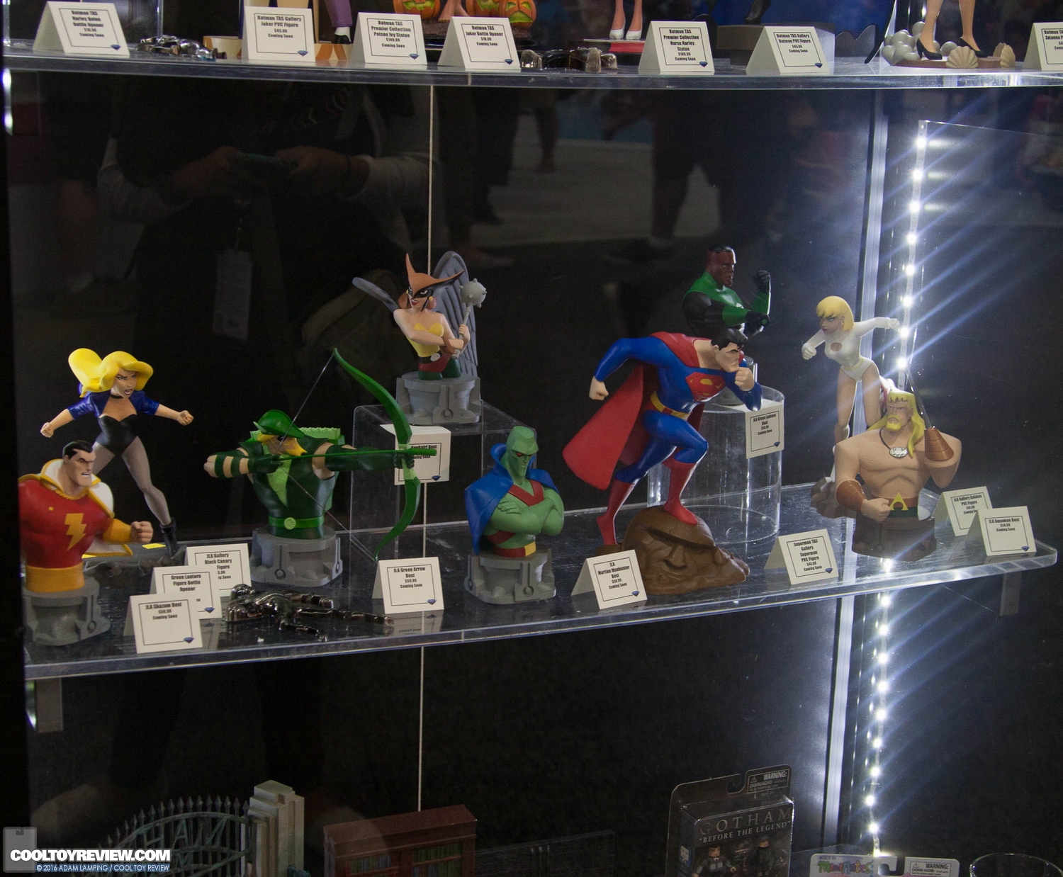 san-diego-comic-con-diamond-select-toys-booth-100.jpg