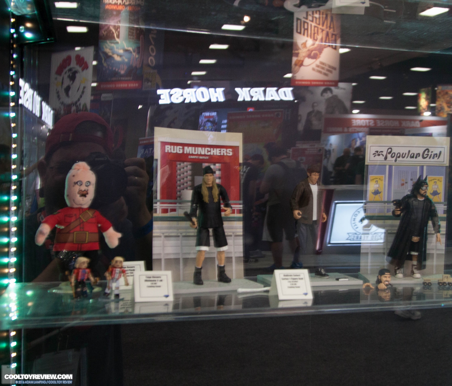 san-diego-comic-con-diamond-select-toys-booth-109.jpg