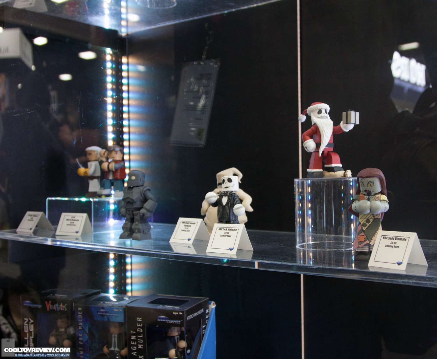 san-diego-comic-con-diamond-select-toys-booth-119.jpg