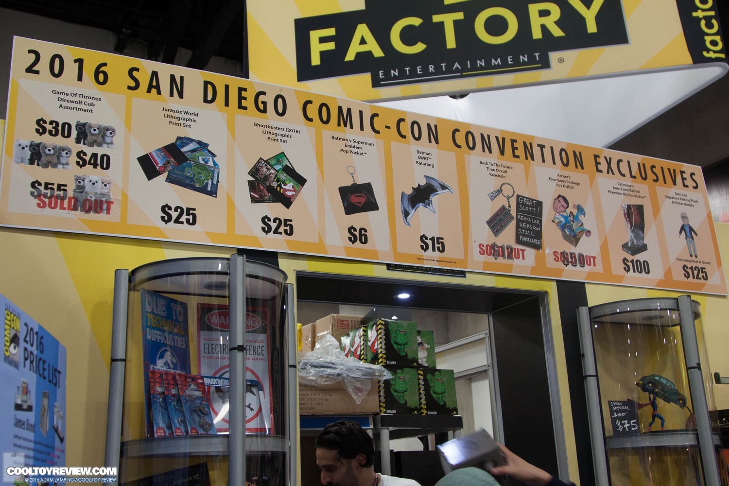 san-diego-comic-con-factory-entertainment-booth-124.jpg