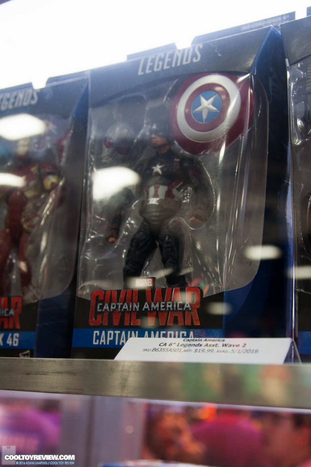 san-diego-comic-con-hasbro-captain-america-civil-war-marvel-legends-039.jpg