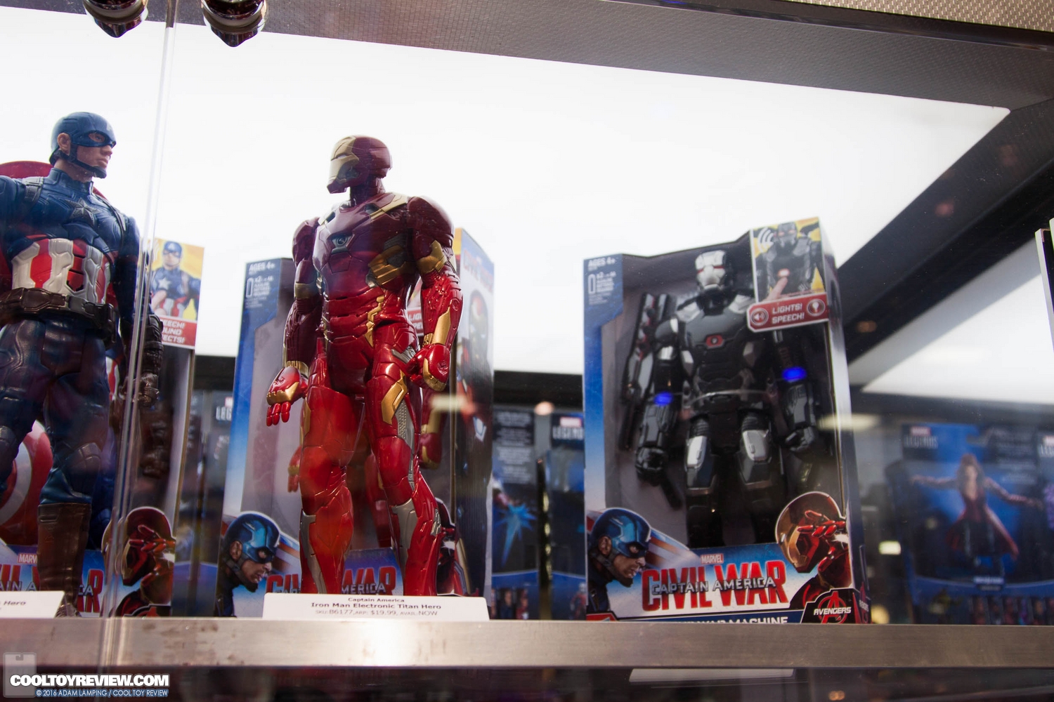 san-diego-comic-con-hasbro-captain-america-civil-war-marvel-legends-059.jpg