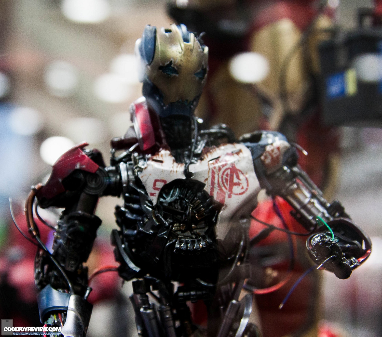 san-diego-comic-con-hot-toys-booth-021.jpg