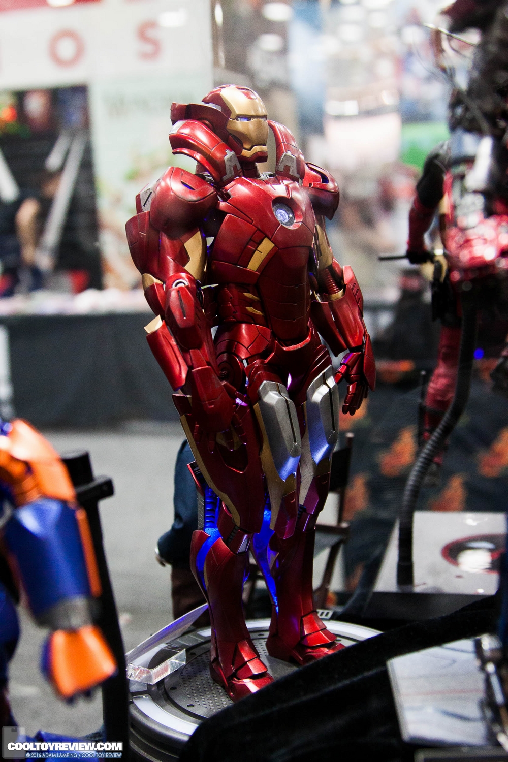 san-diego-comic-con-hot-toys-booth-024.jpg