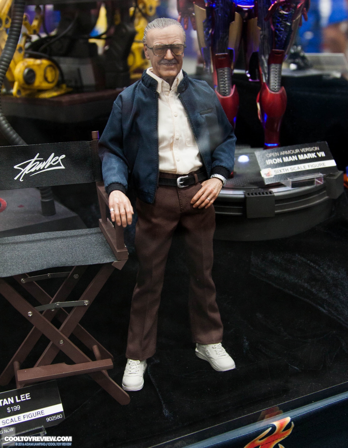 san-diego-comic-con-hot-toys-booth-027.jpg