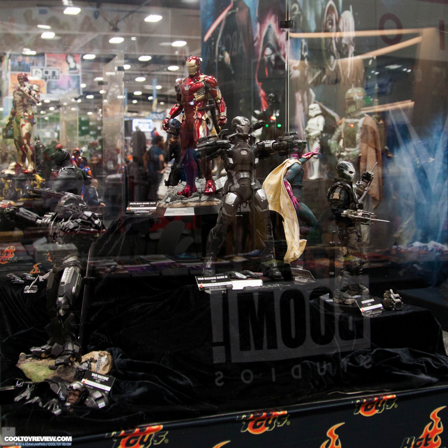 san-diego-comic-con-hot-toys-booth-034.jpg