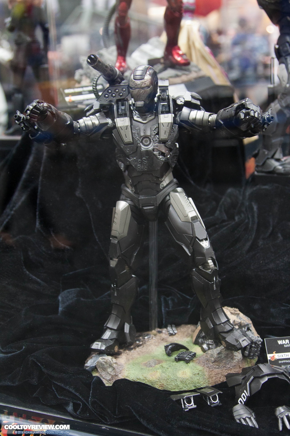 san-diego-comic-con-hot-toys-booth-045.jpg