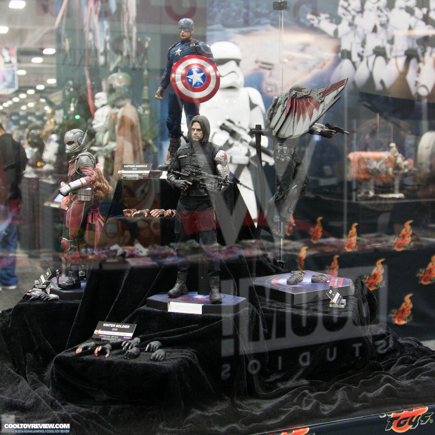 san-diego-comic-con-hot-toys-booth-059.jpg