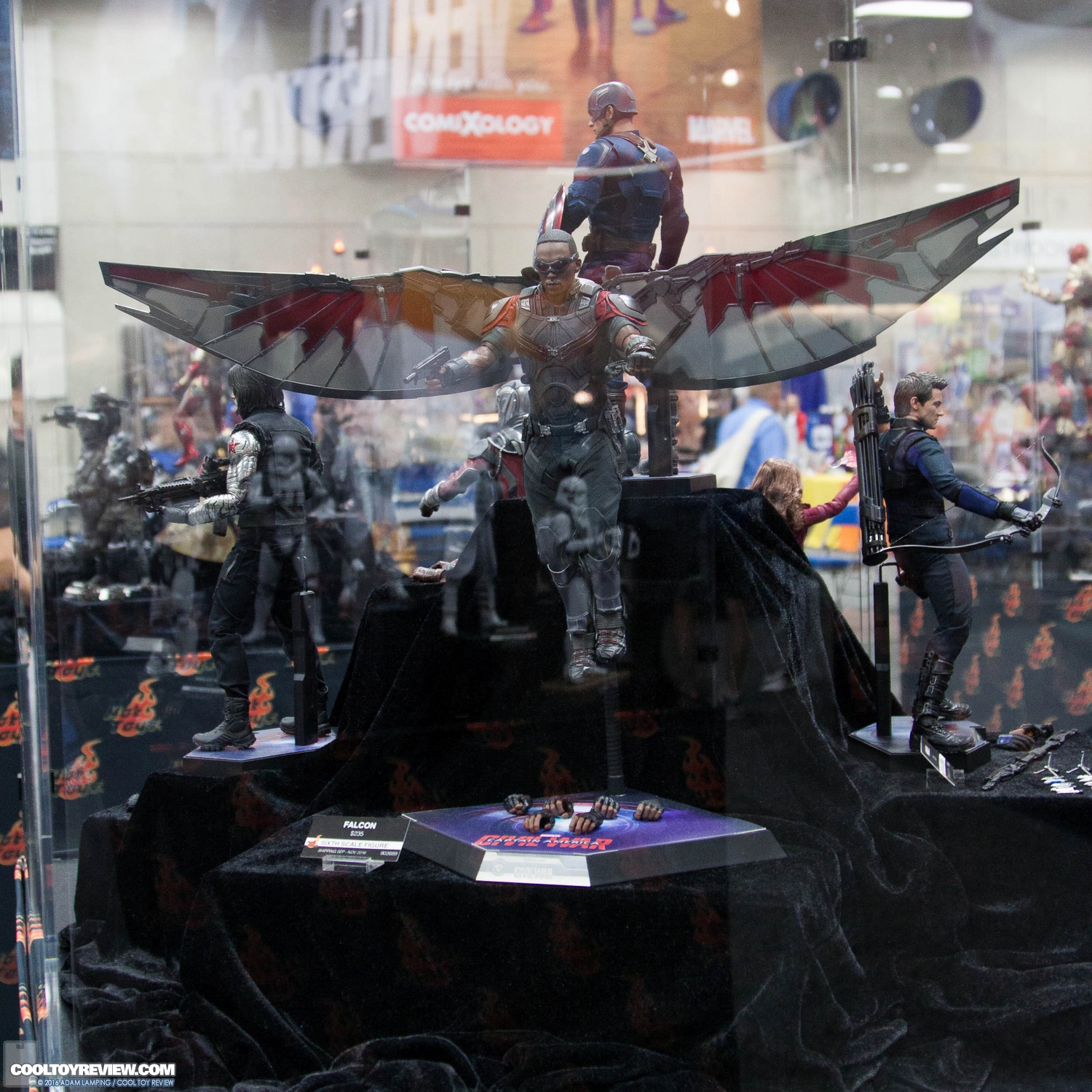 san-diego-comic-con-hot-toys-booth-060.jpg