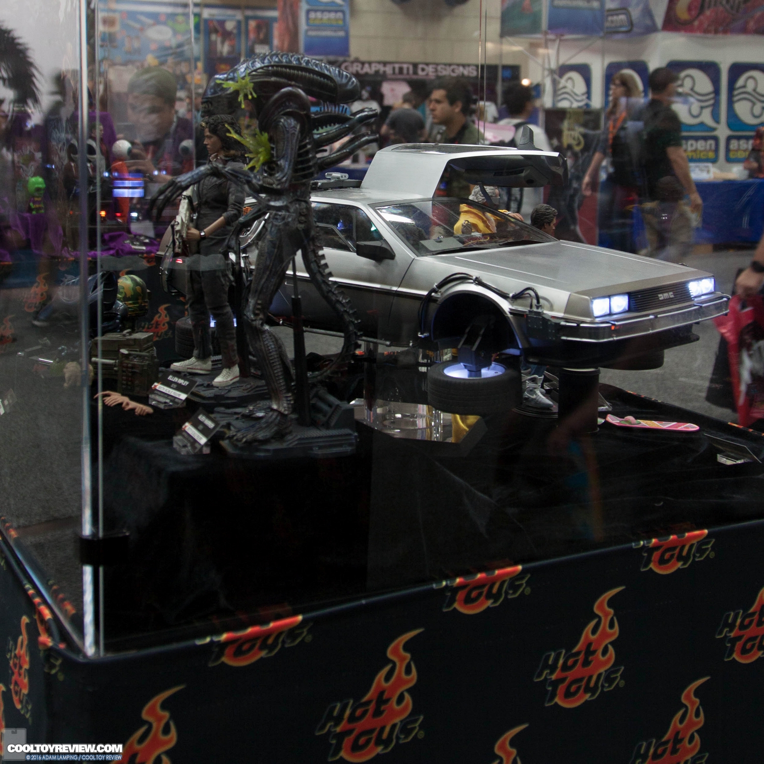 san-diego-comic-con-hot-toys-booth-098.jpg