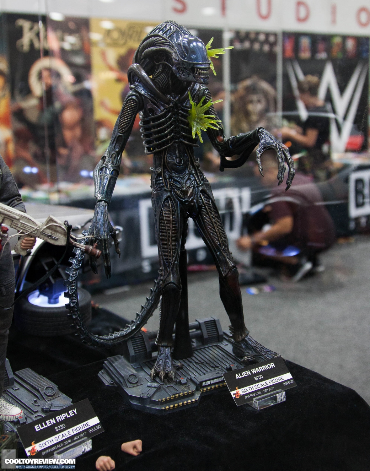 san-diego-comic-con-hot-toys-booth-099.jpg