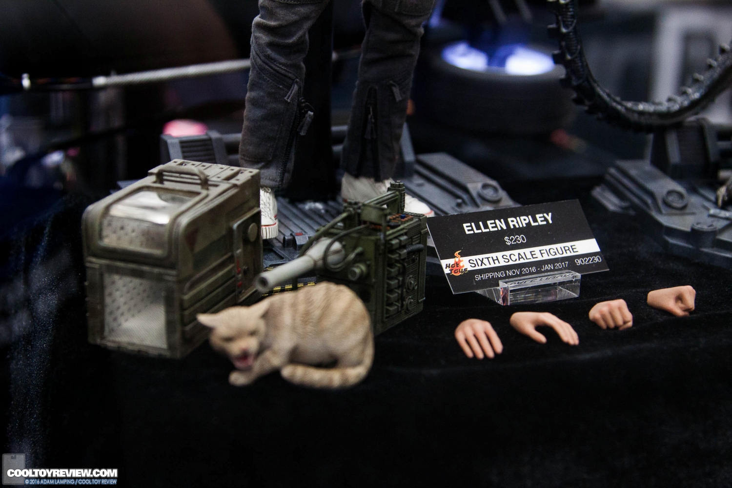 san-diego-comic-con-hot-toys-booth-103.jpg