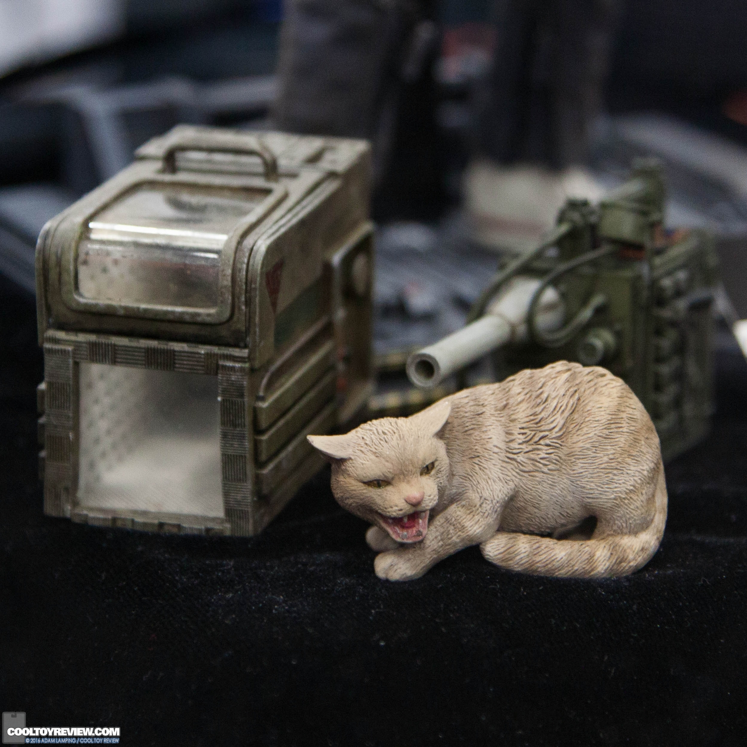 san-diego-comic-con-hot-toys-booth-105.jpg