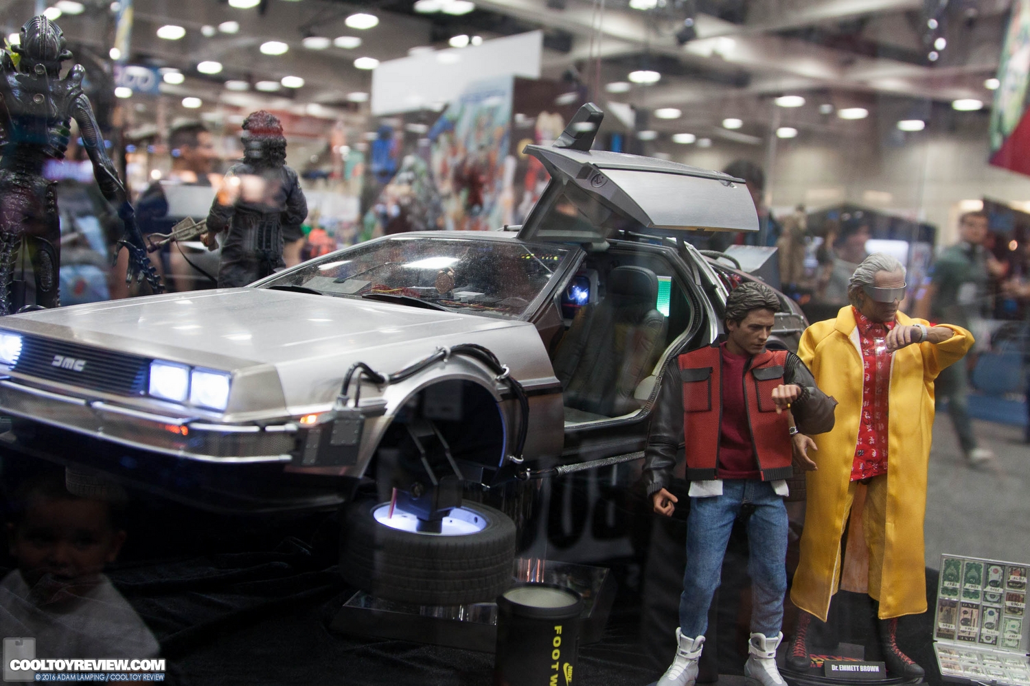 san-diego-comic-con-hot-toys-booth-125.jpg