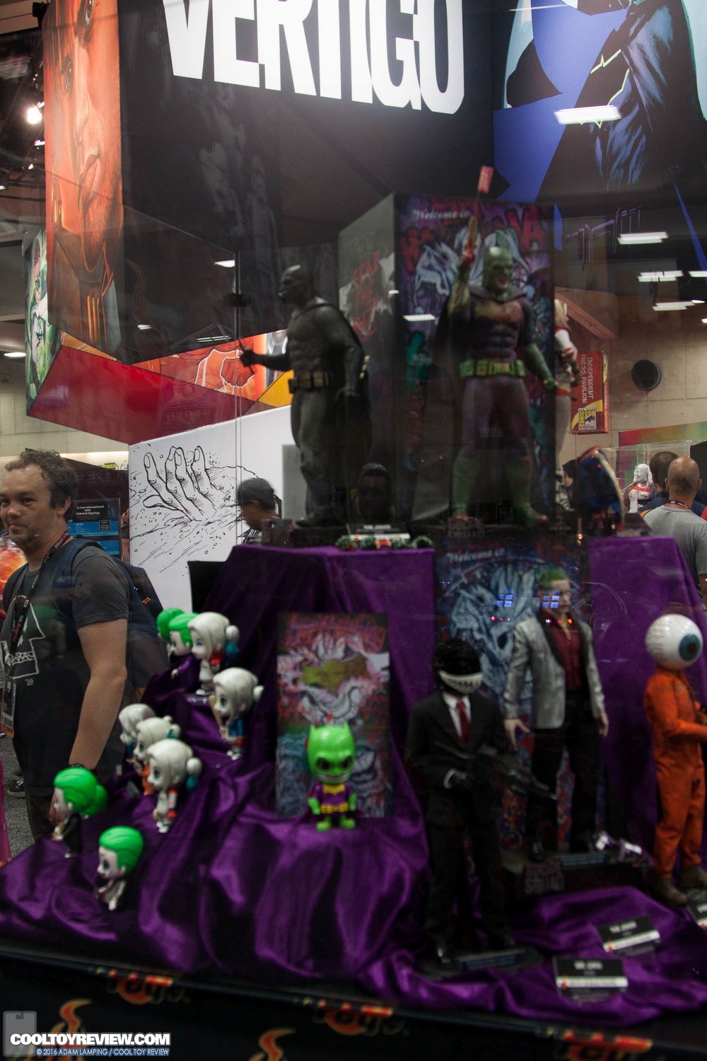 san-diego-comic-con-hot-toys-booth-136.jpg