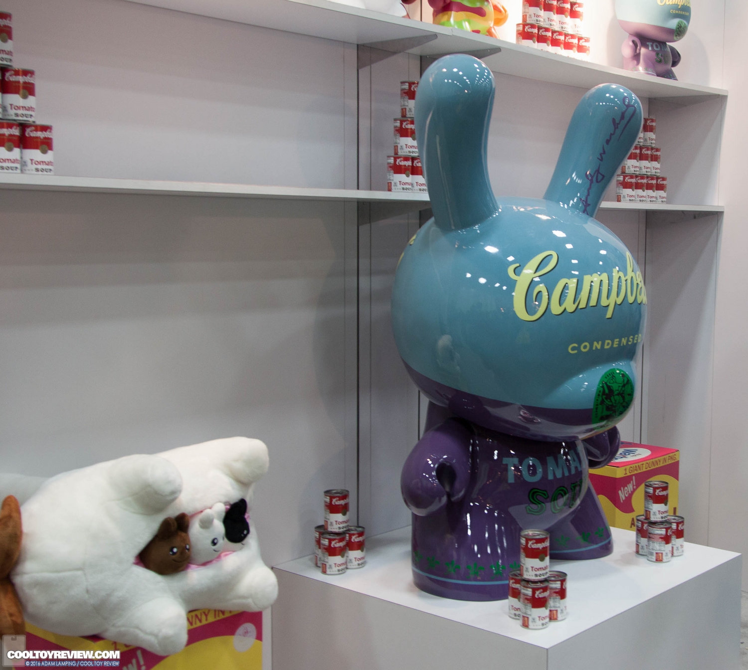 san-diego-comic-con-kidrobot-booth-015.jpg