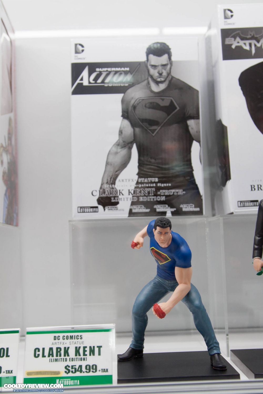 san-diego-comic-con-kotobukiya-booth-128.jpg