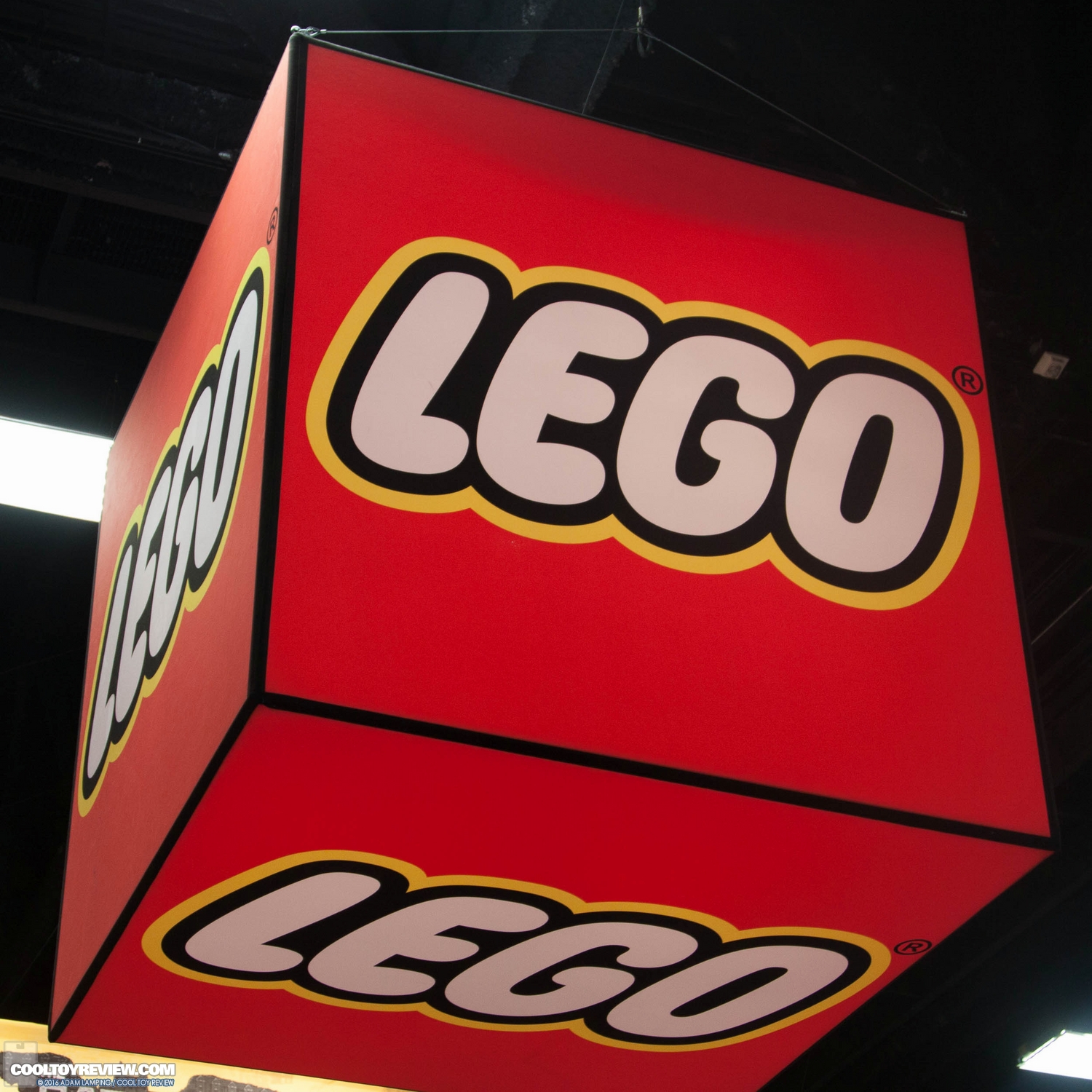 san-diego-comic-con-lego-booth-001.jpg