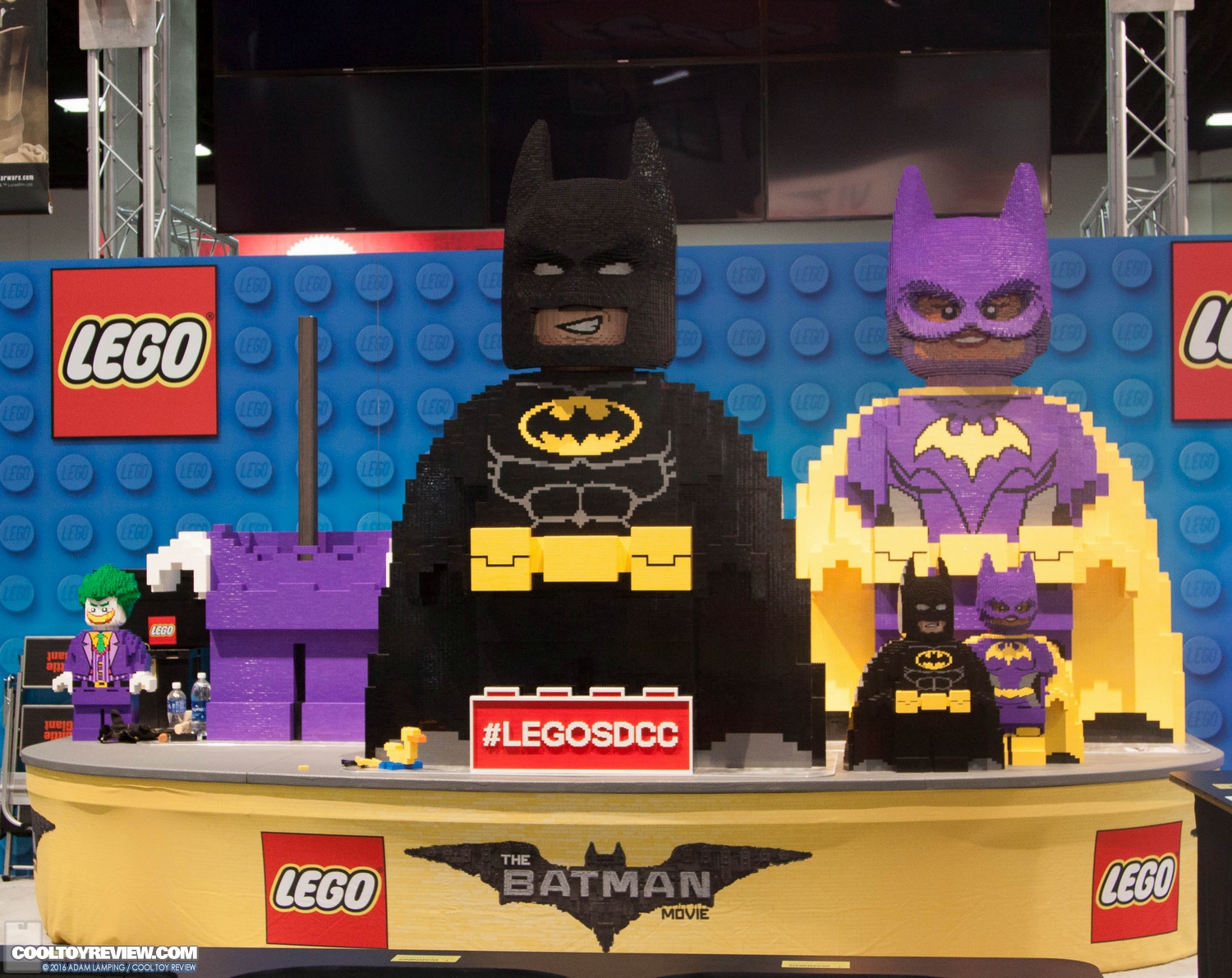 san-diego-comic-con-lego-booth-002.jpg