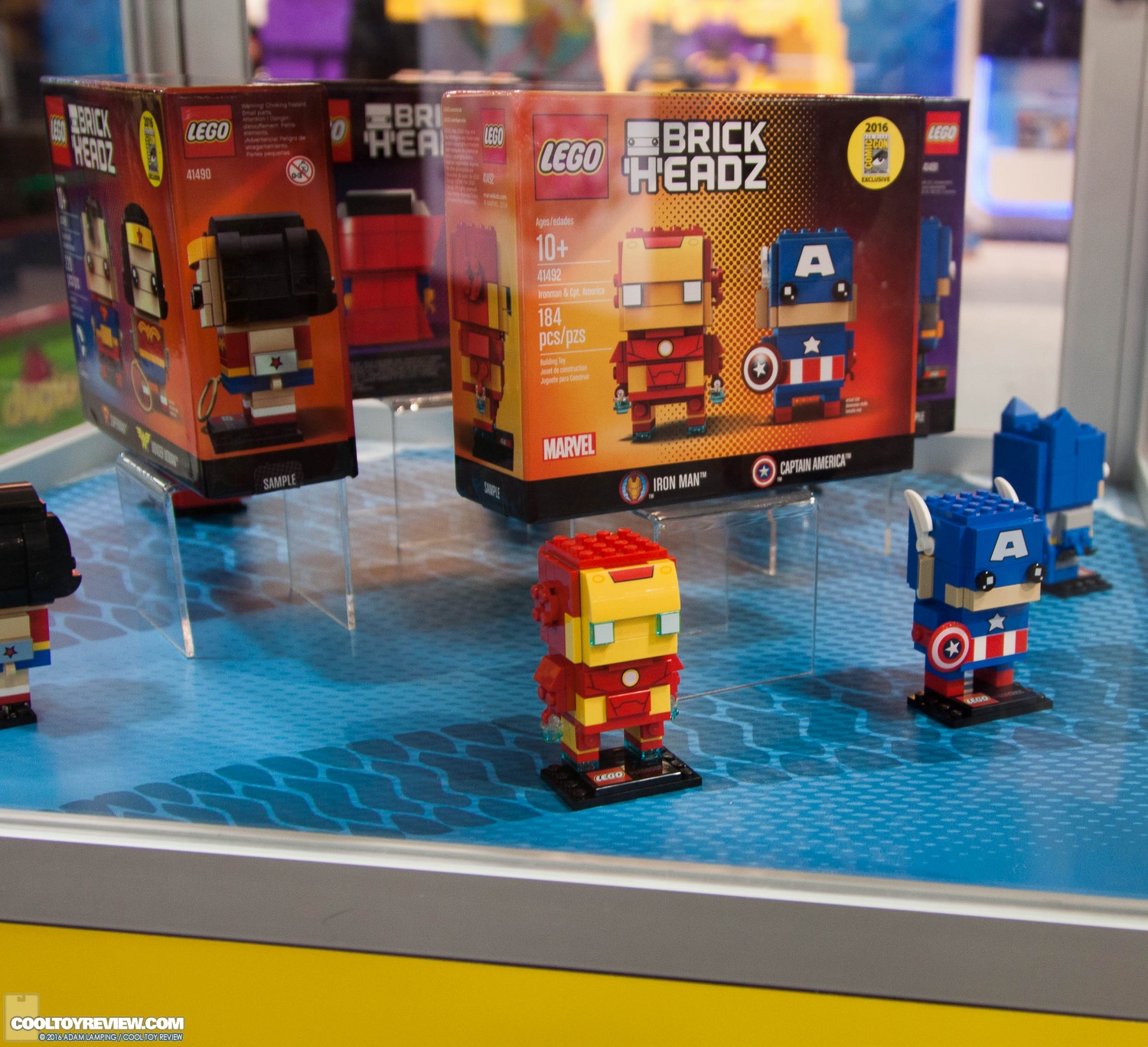 san-diego-comic-con-lego-booth-015.jpg