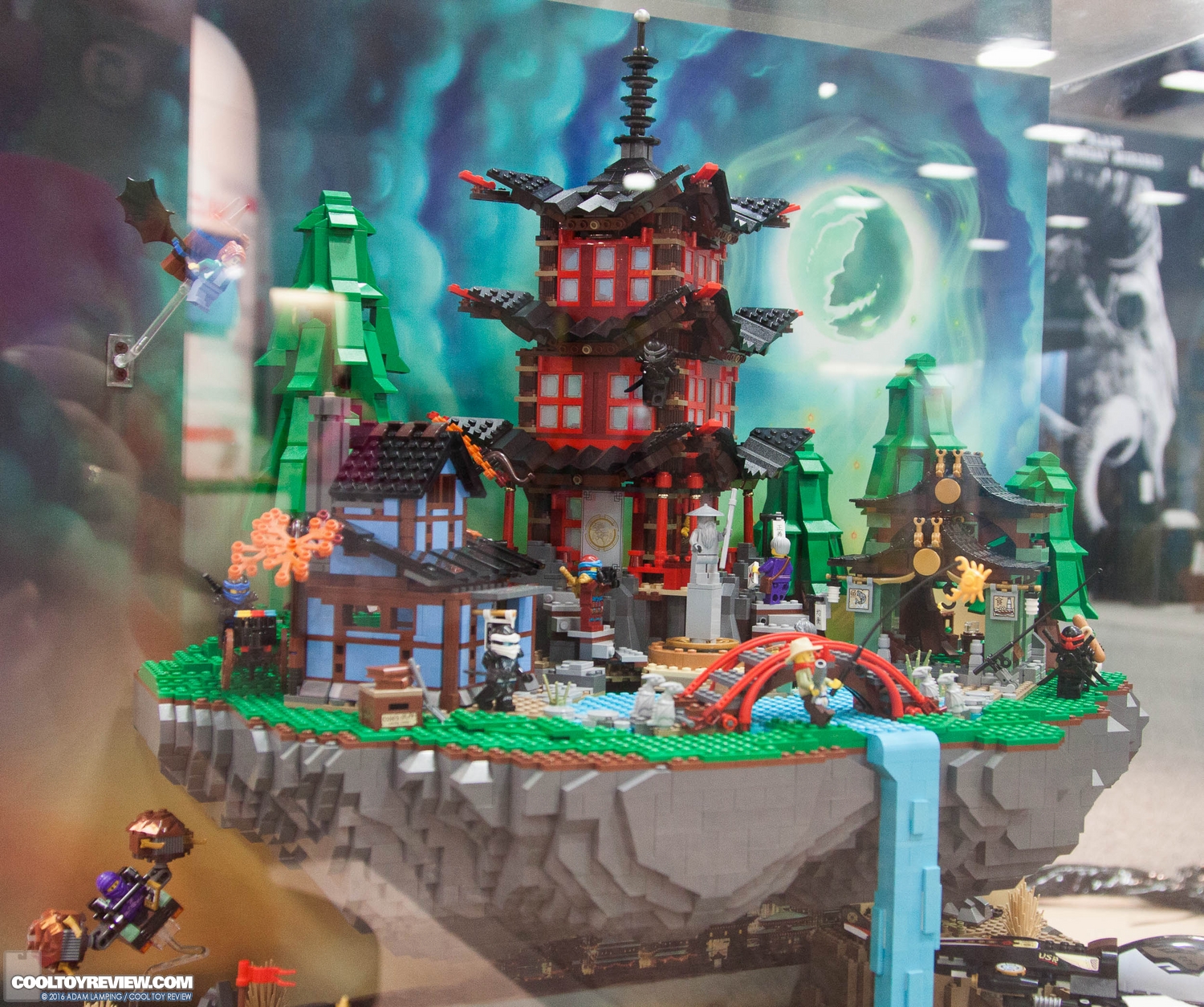 san-diego-comic-con-lego-booth-023.jpg