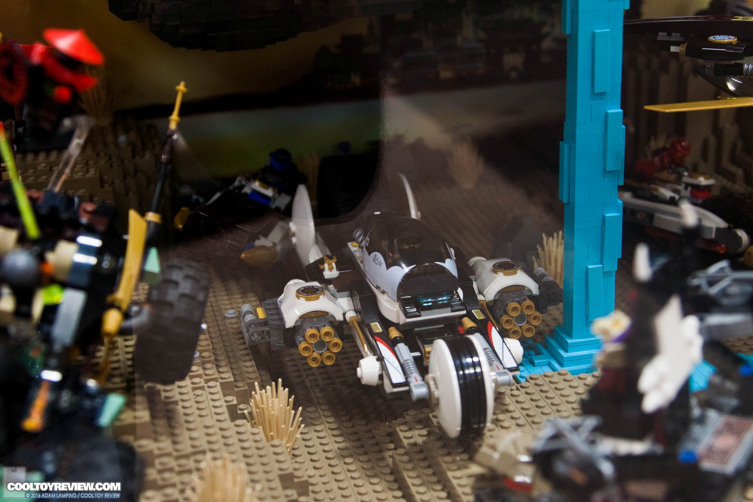 san-diego-comic-con-lego-booth-025.jpg