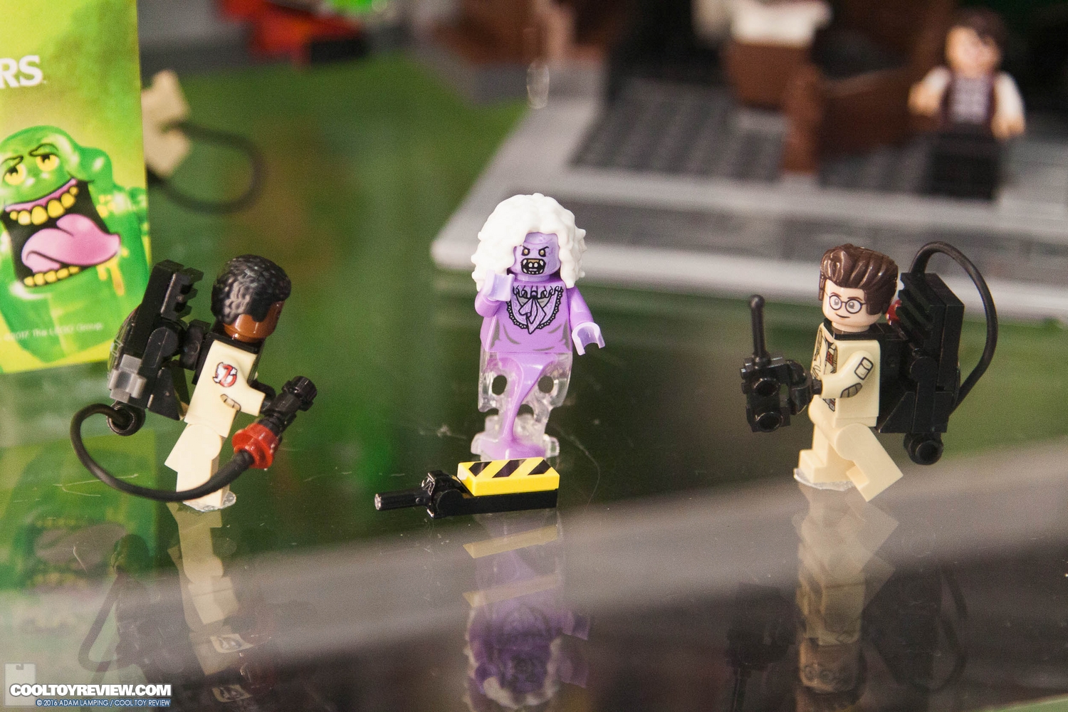 san-diego-comic-con-lego-booth-036.jpg