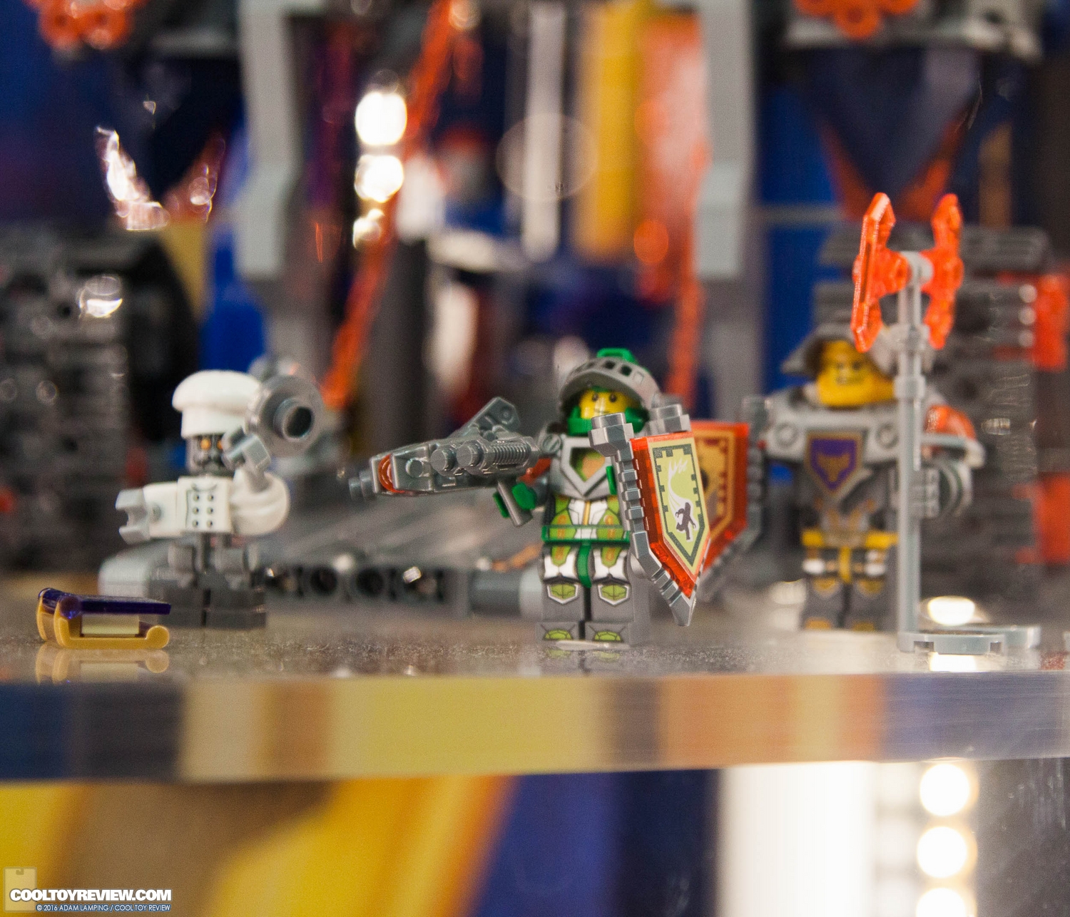 san-diego-comic-con-lego-booth-069.jpg