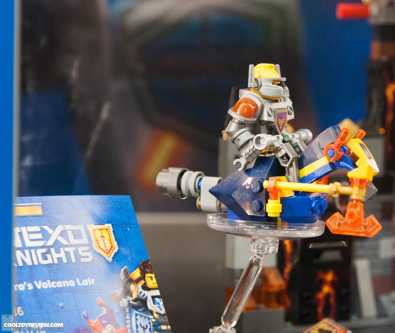 san-diego-comic-con-lego-booth-076.jpg