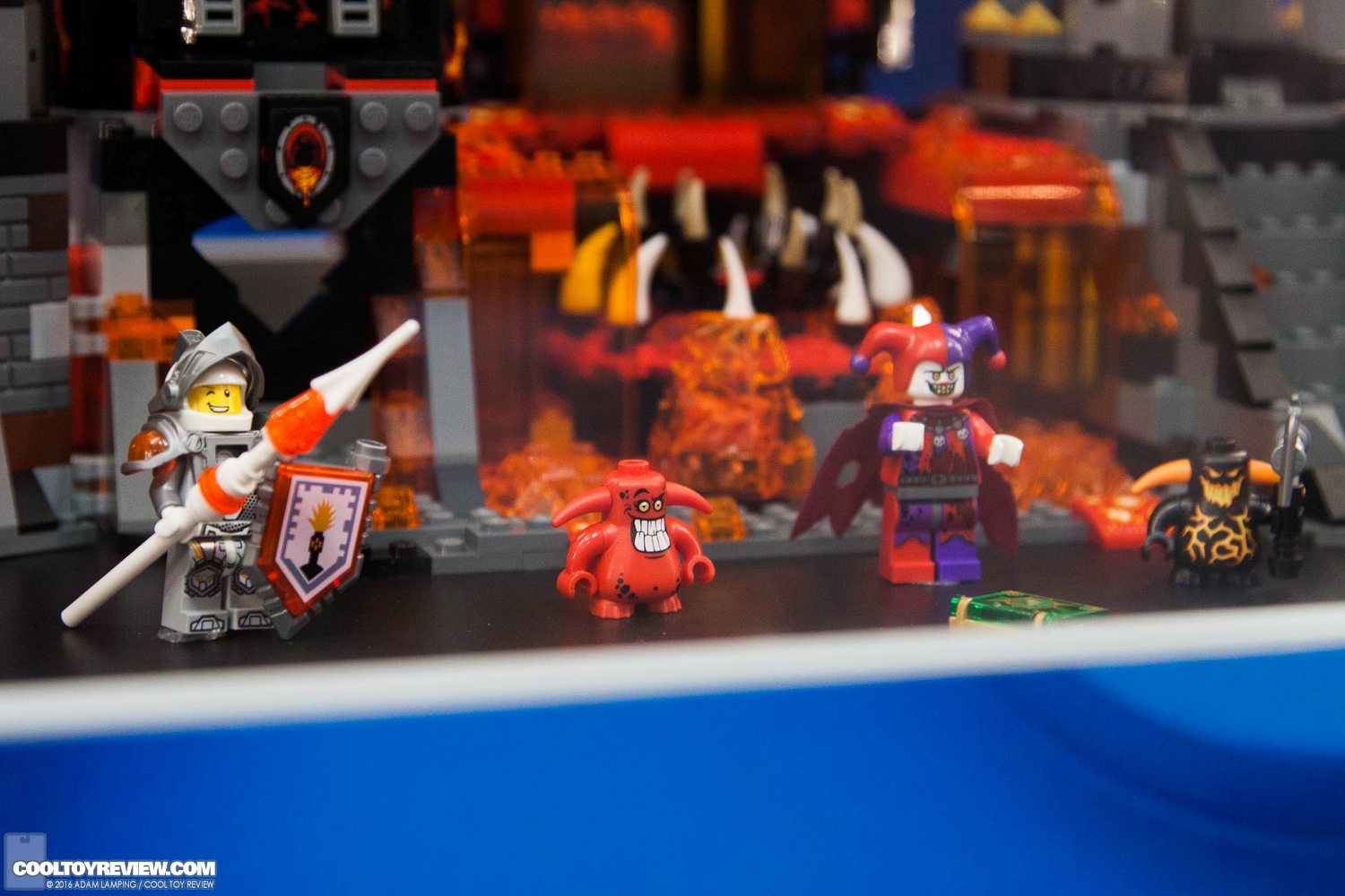 san-diego-comic-con-lego-booth-079.jpg