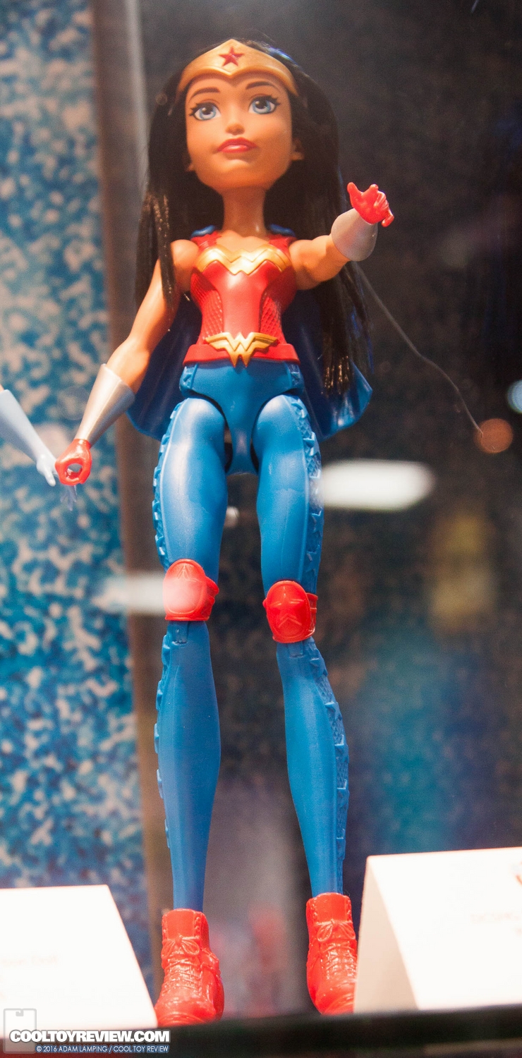 san-diego-comic-con-mattel-dc-super-hero-girls-011.jpg