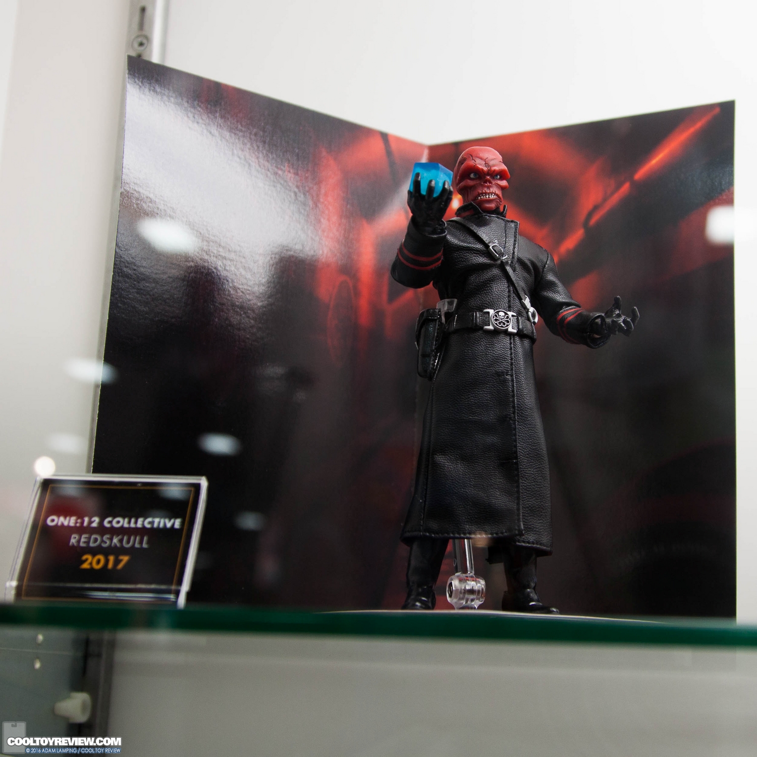 san-diego-comic-con-mezco-toyz-booth-003.jpg