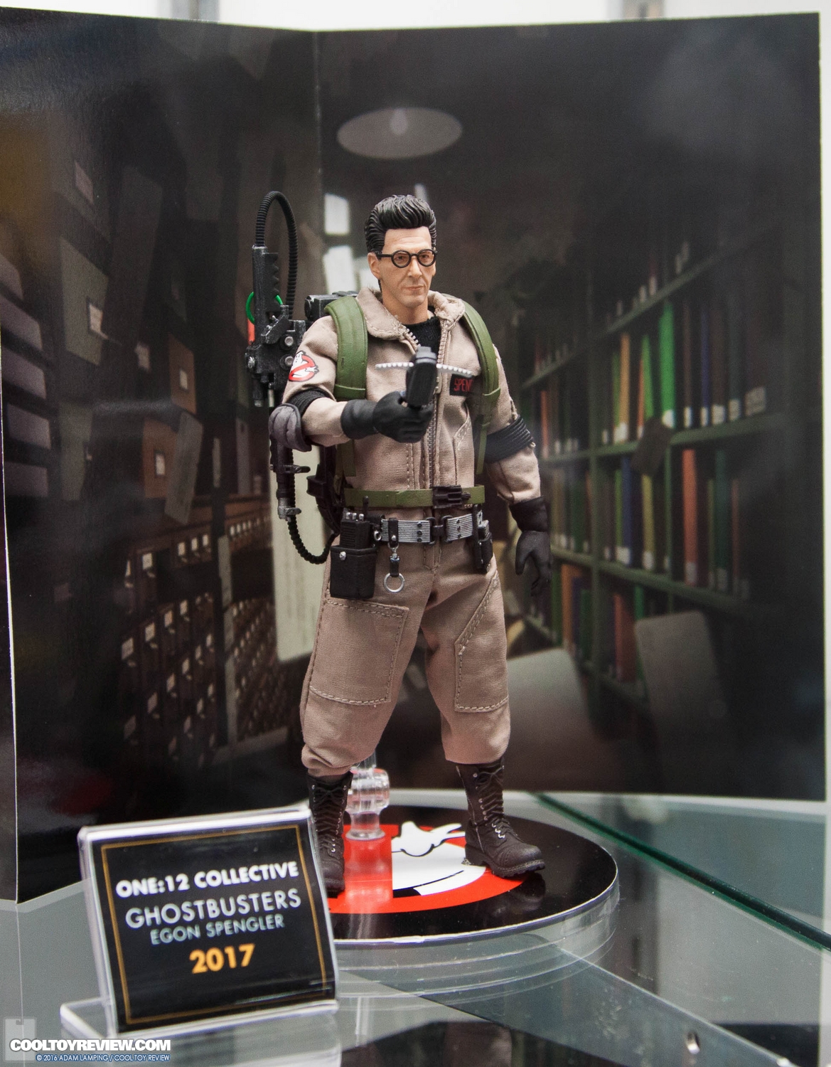 san-diego-comic-con-mezco-toyz-booth-094.jpg