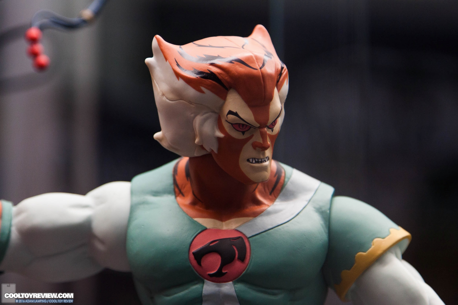 san-diego-comic-con-mezco-toyz-booth-124.jpg