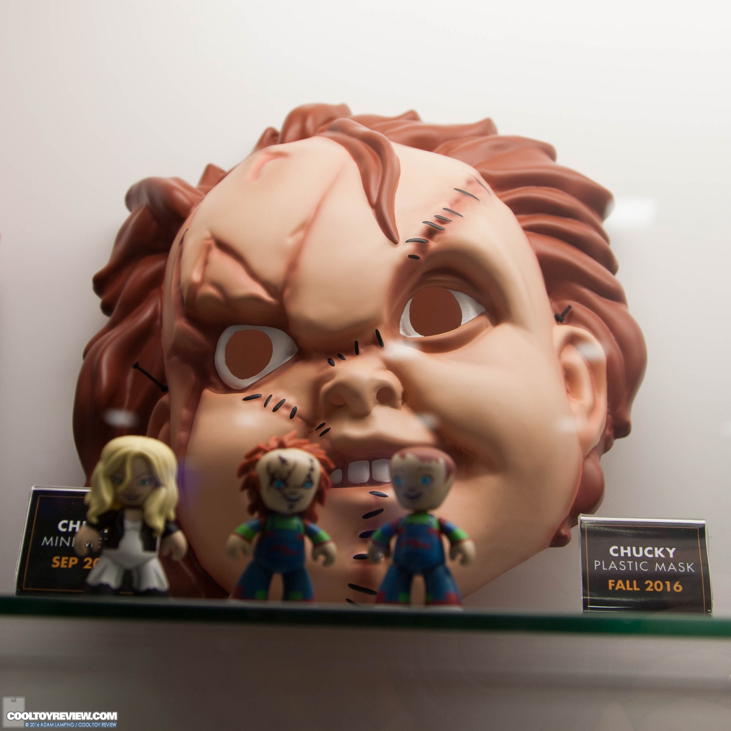 san-diego-comic-con-mezco-toyz-booth-194.jpg