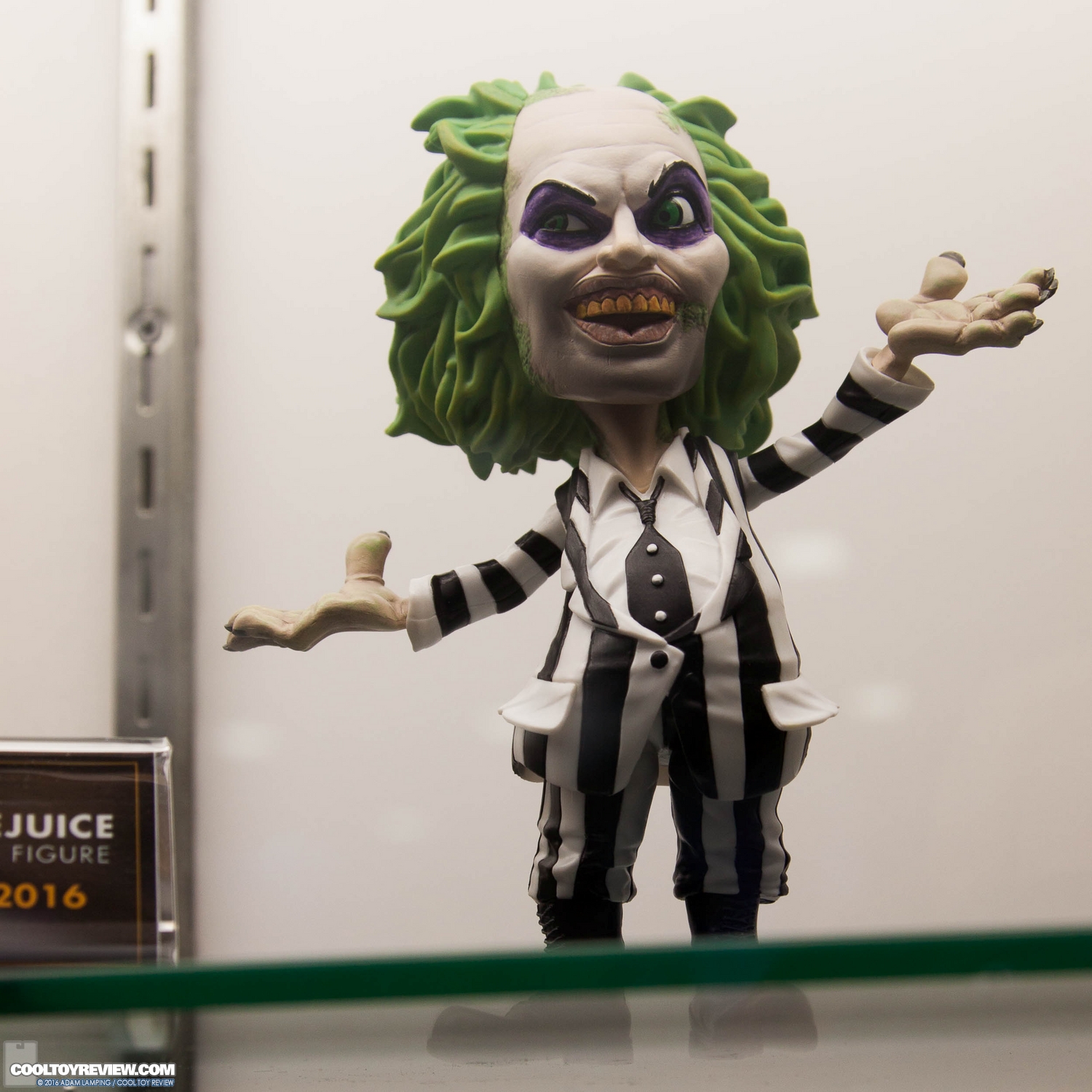 san-diego-comic-con-mezco-toyz-booth-202.jpg