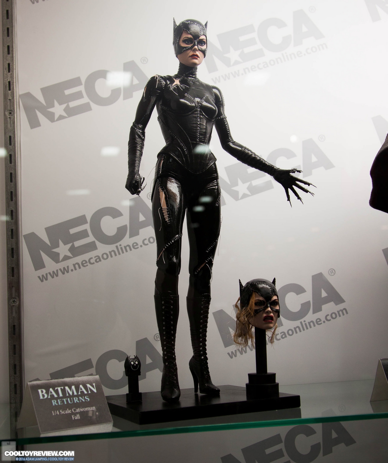 san-diego-comic-con-neca-booth-037.jpg