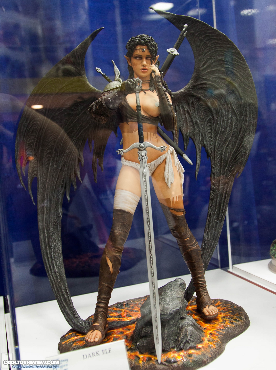 san-diego-comic-con-yamato-toys-usa-booth-034.jpg