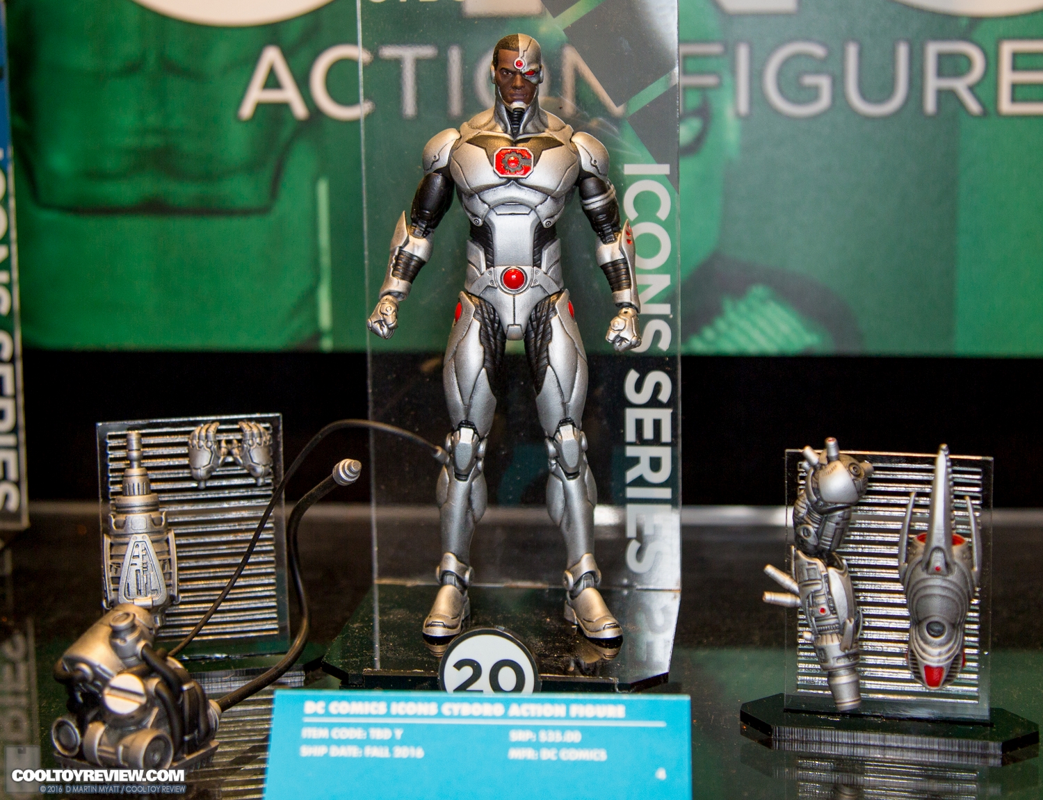 DC-Collectibles-2016-International-Toy-Fair-089.jpg