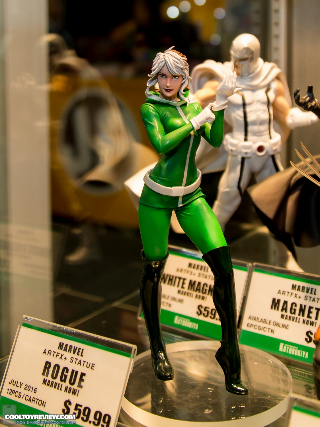 Kotobukiya-2016-International-Toy-Fair-040.jpg