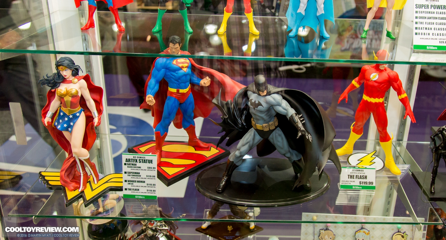 Kotobukiya-2016-International-Toy-Fair-061.jpg