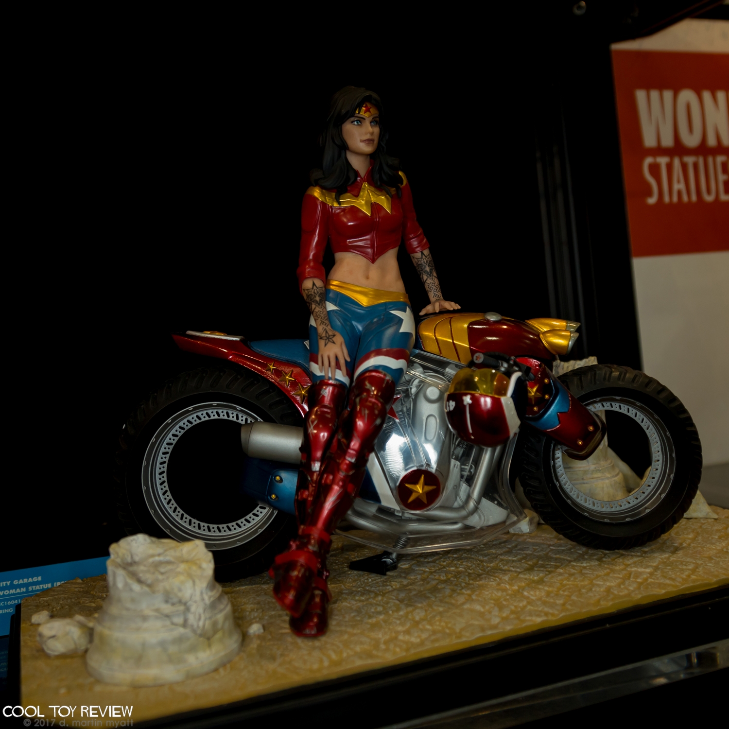 DC-Collectibles-2017-International-Toy-Fair-065.jpg