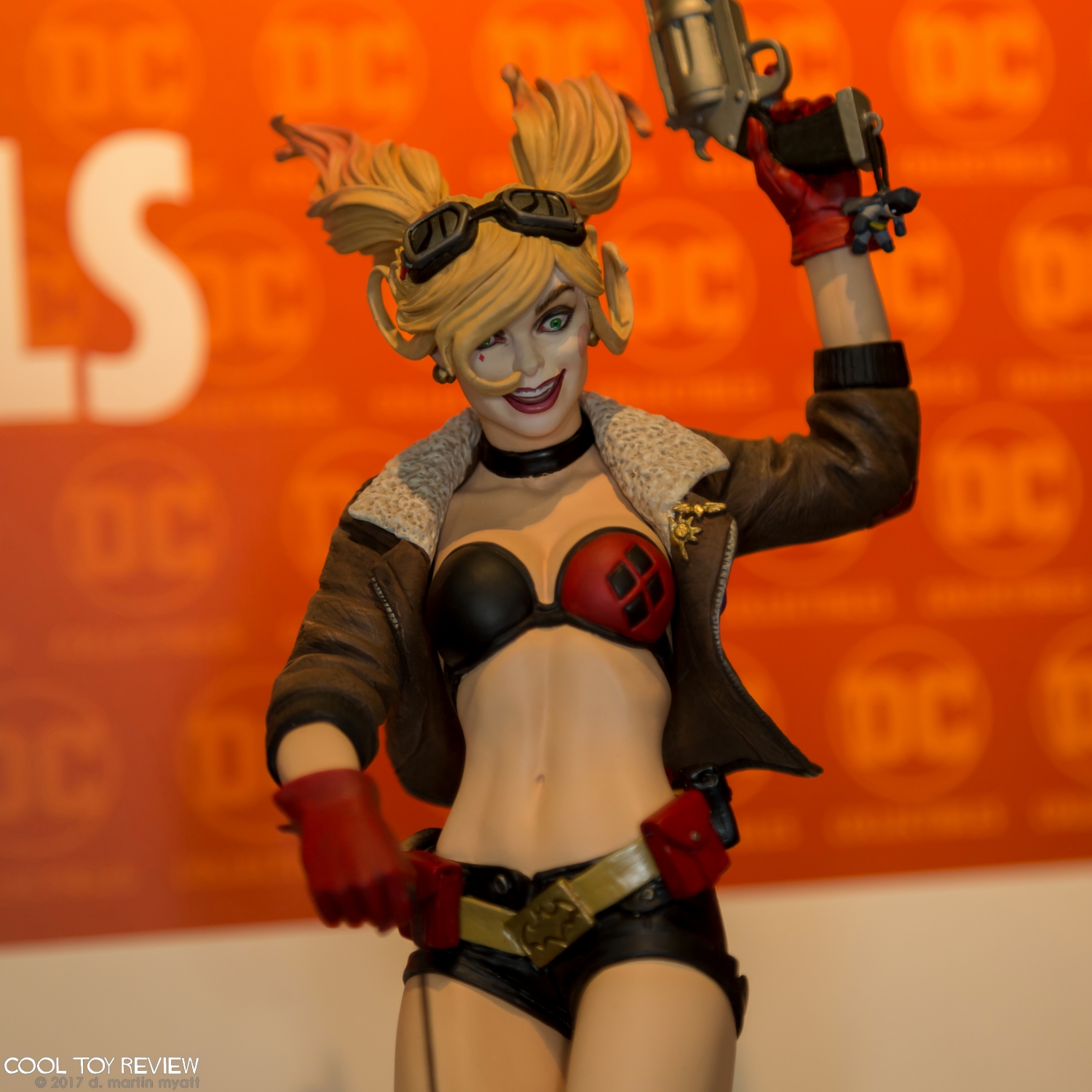 DC-Collectibles-2017-International-Toy-Fair-200.jpg