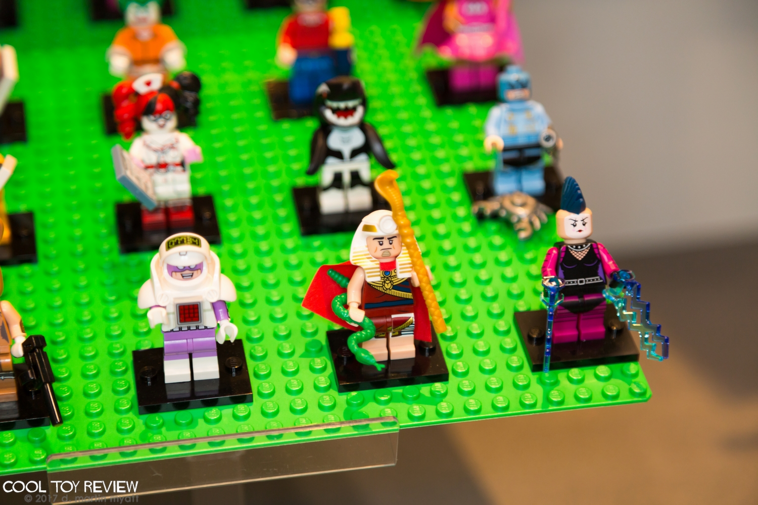 LEGO-2017-International-Toy-Fair-Minifigures-019.jpg
