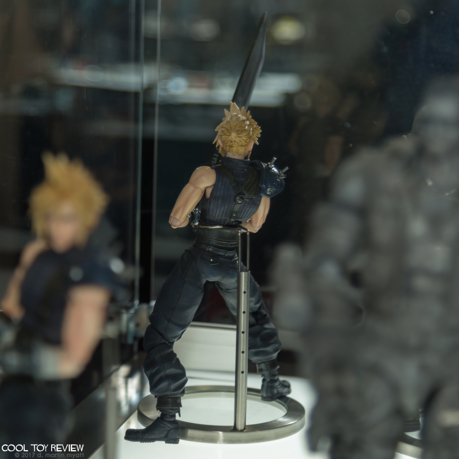 Square-Enix-Products-2017-International-Toy-Fair-010.jpg