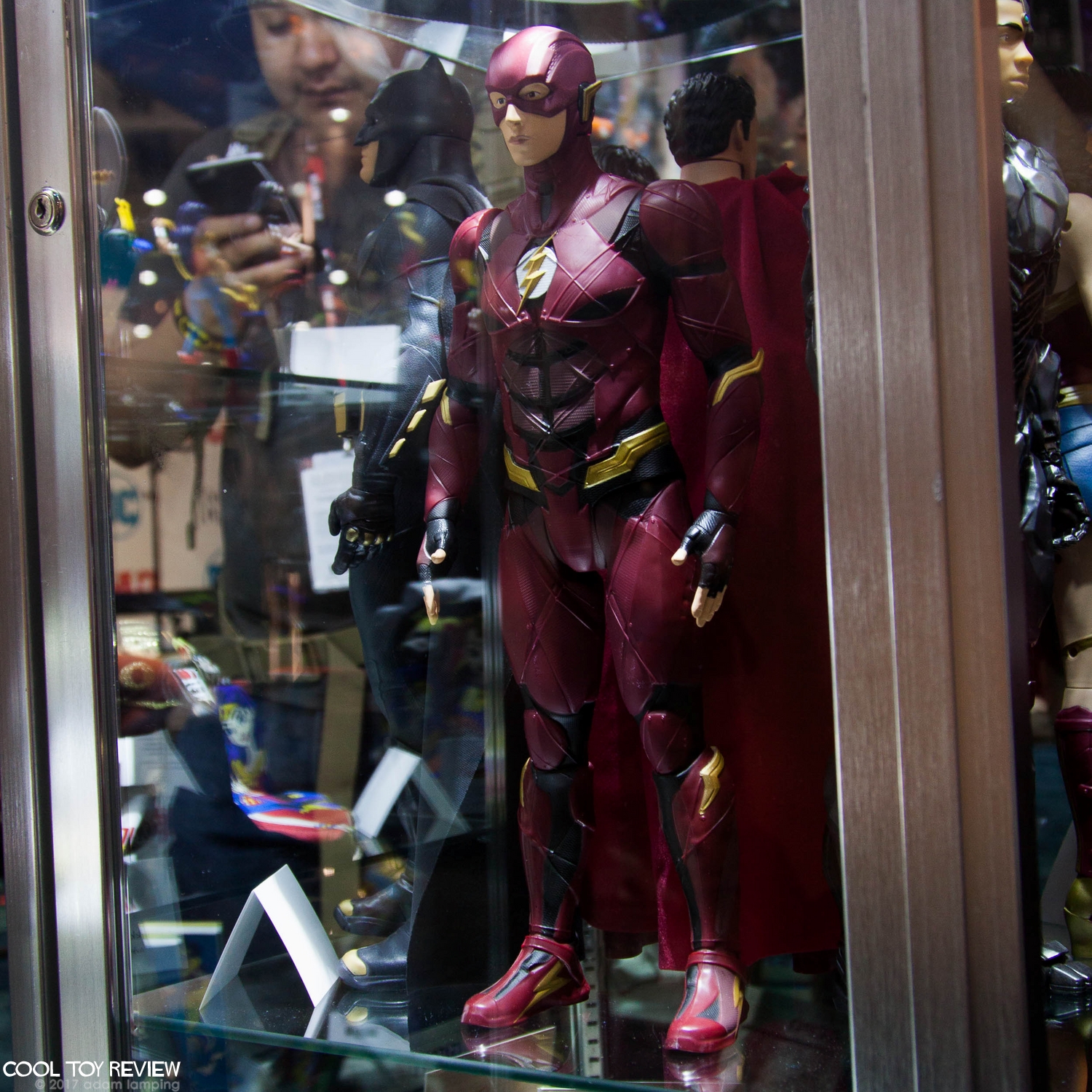 san-diego-comic-con-2017-dc-collectibles-013.jpg