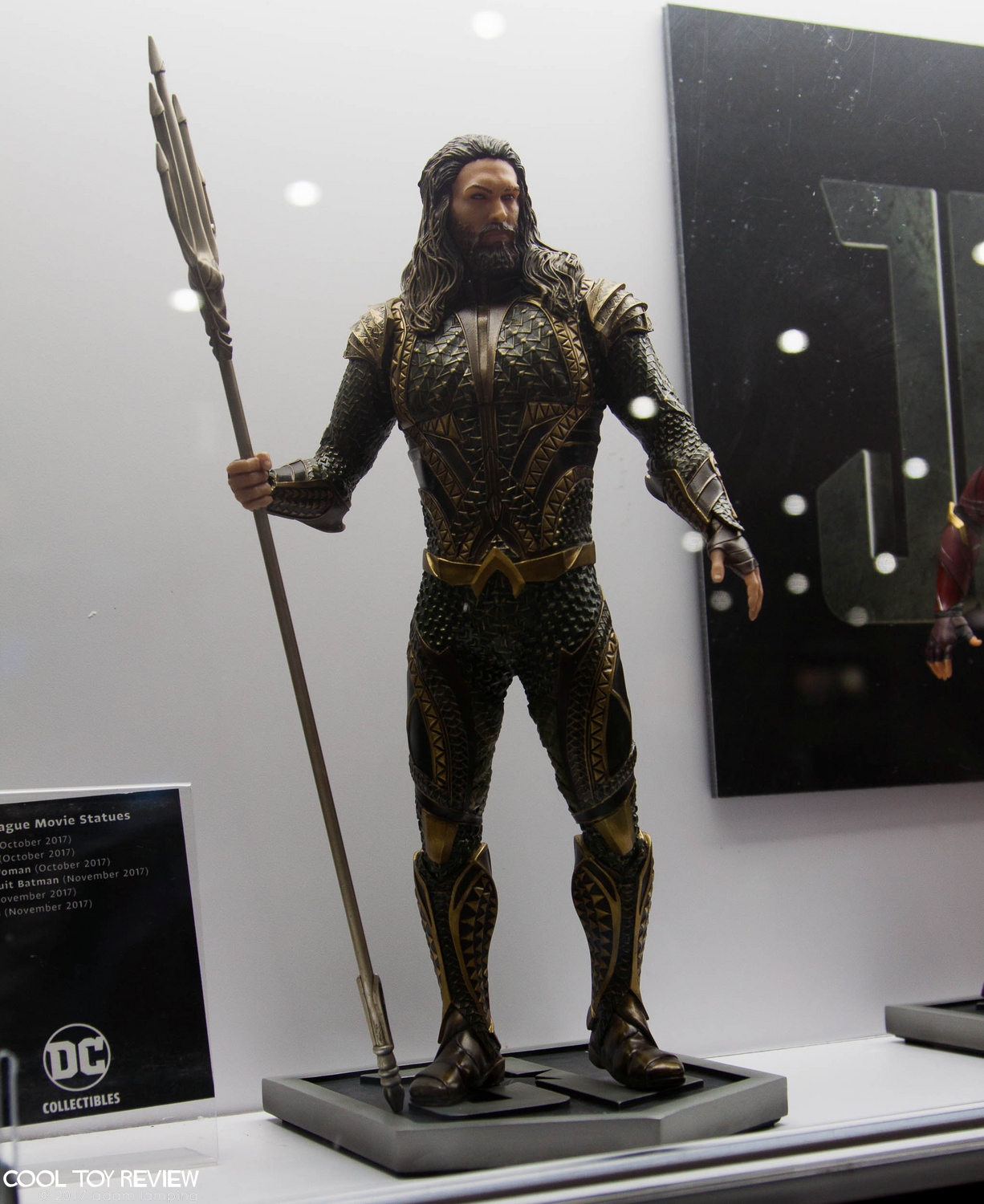 san-diego-comic-con-2017-dc-collectibles-024.jpg